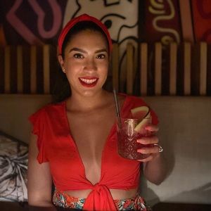 Meet your Posher, Monique